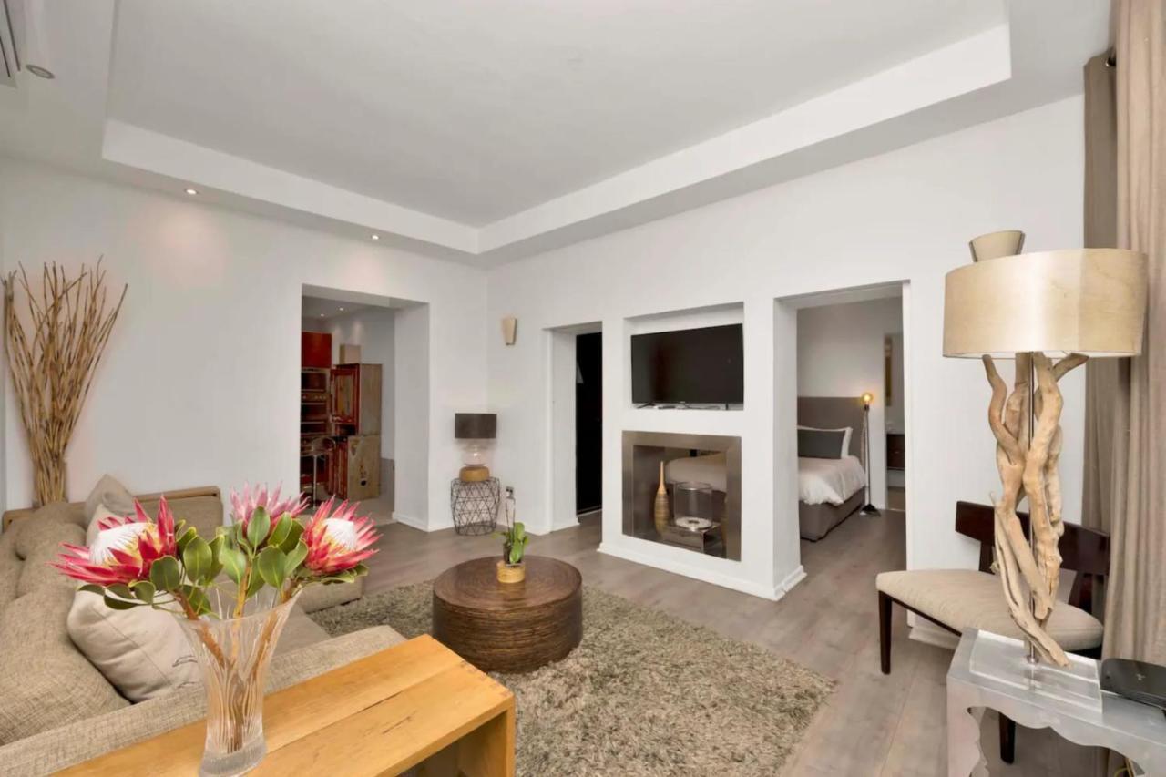 Charming Townhouse In De Waterkant เคปทาวน์ ภายนอก รูปภาพ