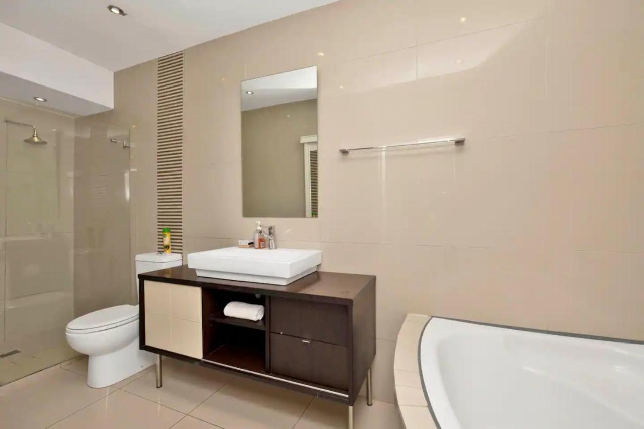 Charming Townhouse In De Waterkant เคปทาวน์ ภายนอก รูปภาพ